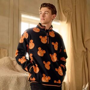 NWT Her Universe Mickey Mouse Jack-o'-Lantern 1/4 Zip Pullover Sweatshirt